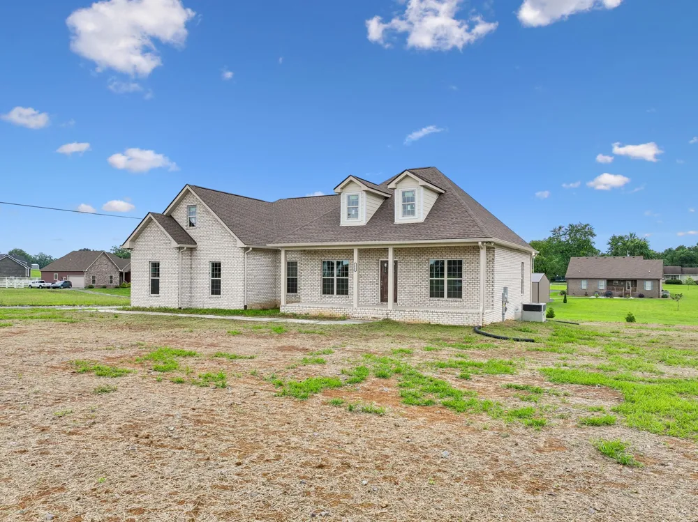 175 Cheney Ln Lafayette, TN 37083