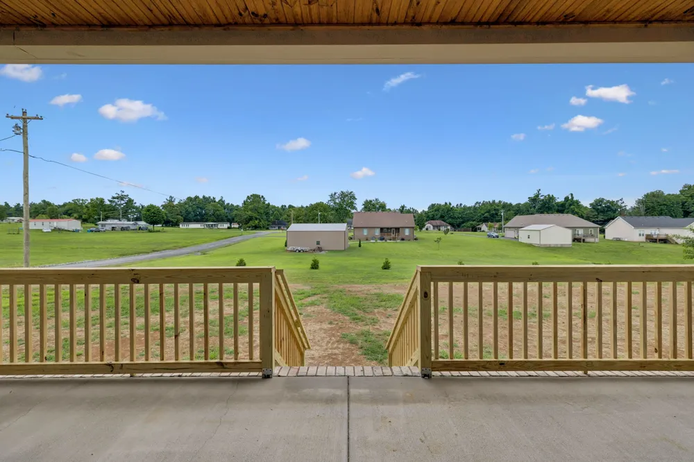 175 Cheney Ln Lafayette, TN 37083