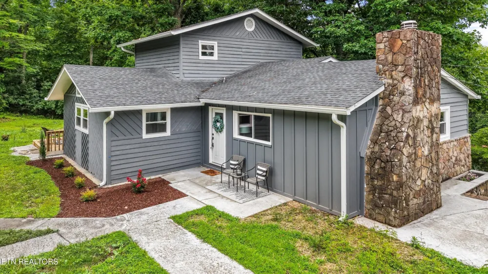 285 Vanover Lane Jacksboro, TN 37757