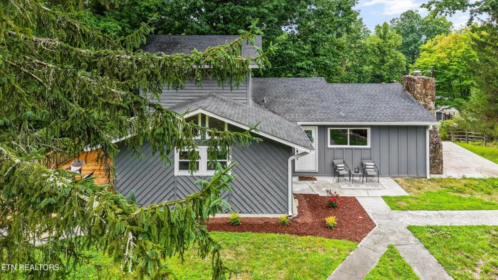 285 Vanover Lane Jacksboro, TN 37757