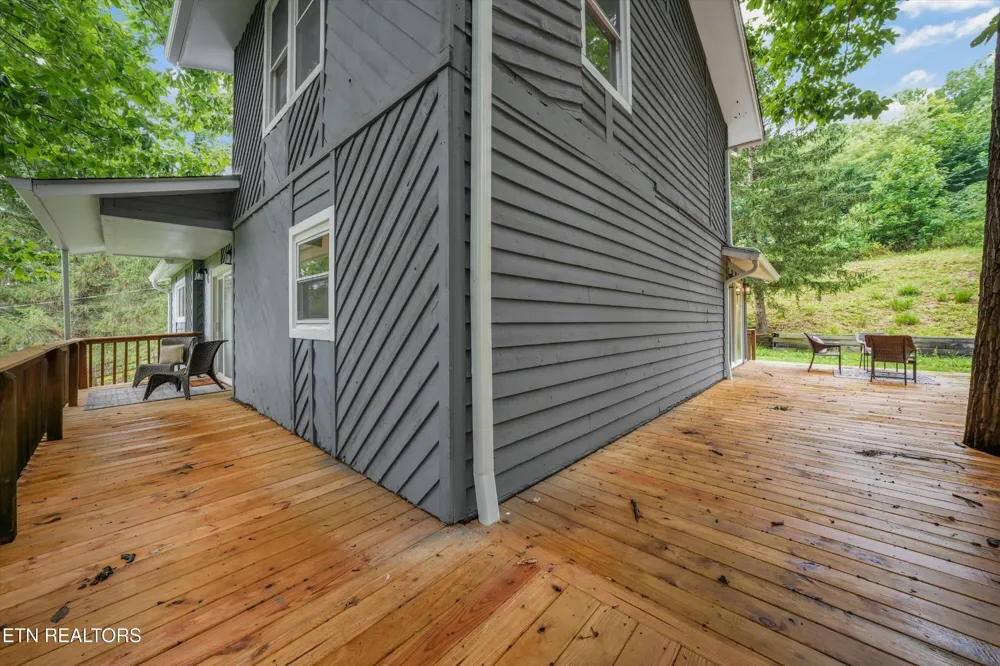285 Vanover Lane Jacksboro, TN 37757