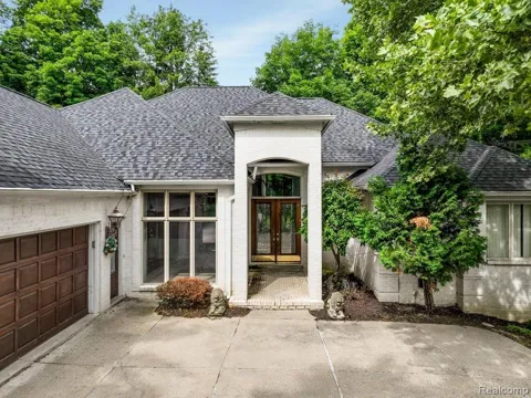 43564 Scenic Lane