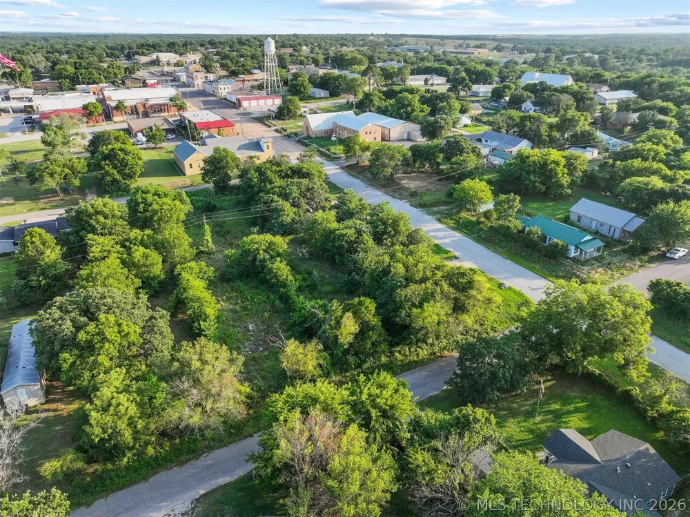 9 Kewanee Street Healdton, OK 73438