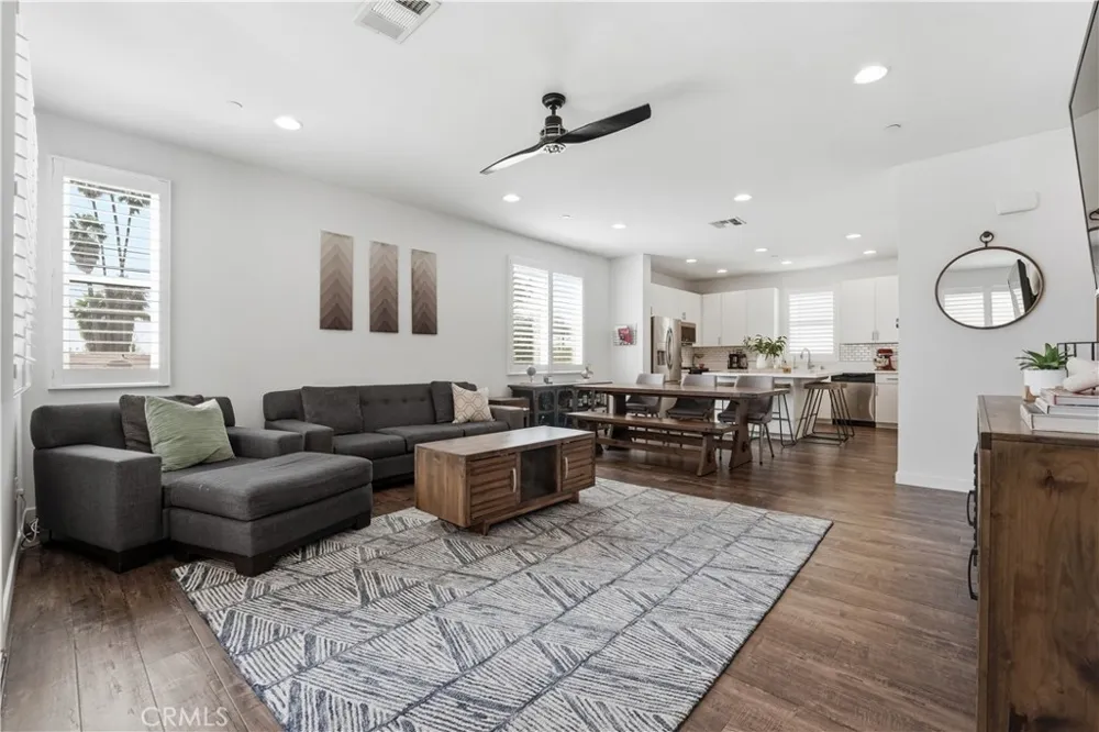 809 S Anaheim Boulevard #101 Anaheim, CA 92805