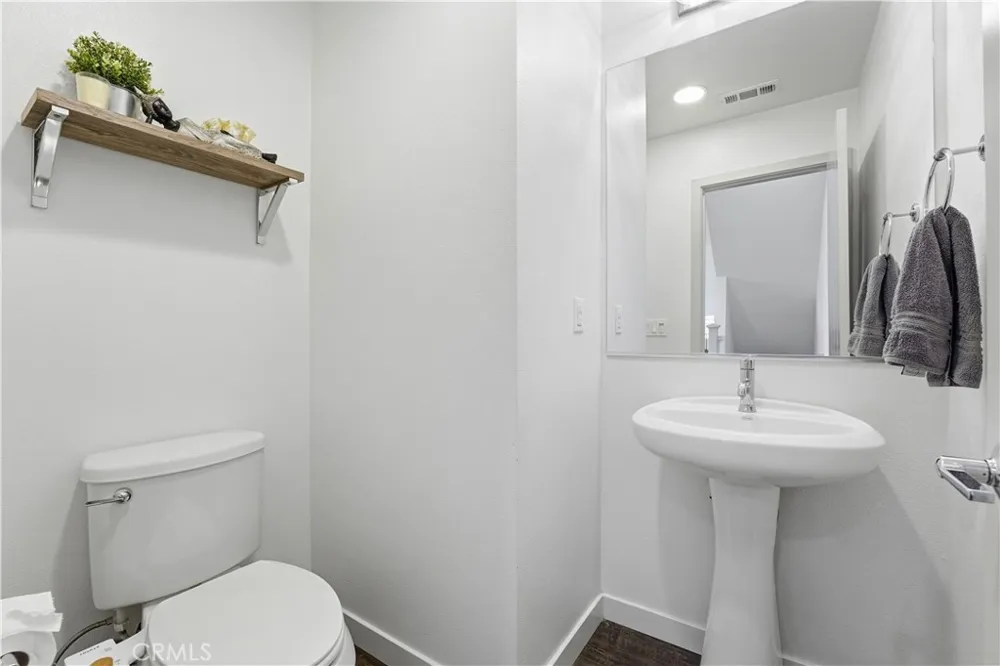 809 S Anaheim Boulevard #101 Anaheim, CA 92805