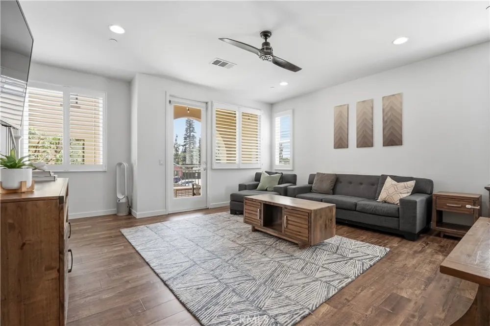 809 S Anaheim Boulevard #101 Anaheim, CA 92805