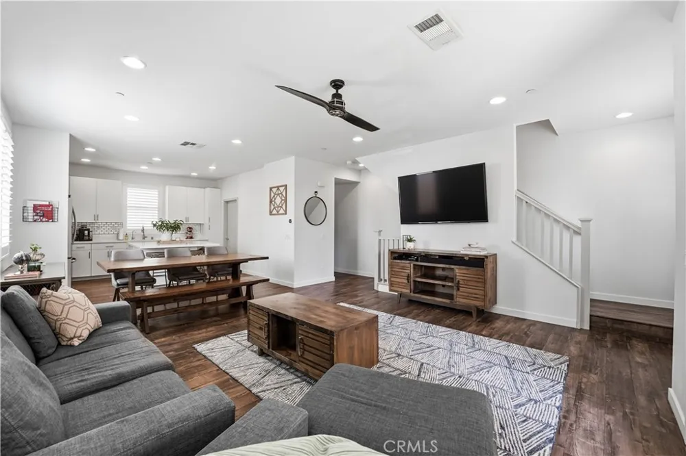 809 S Anaheim Boulevard #101 Anaheim, CA 92805