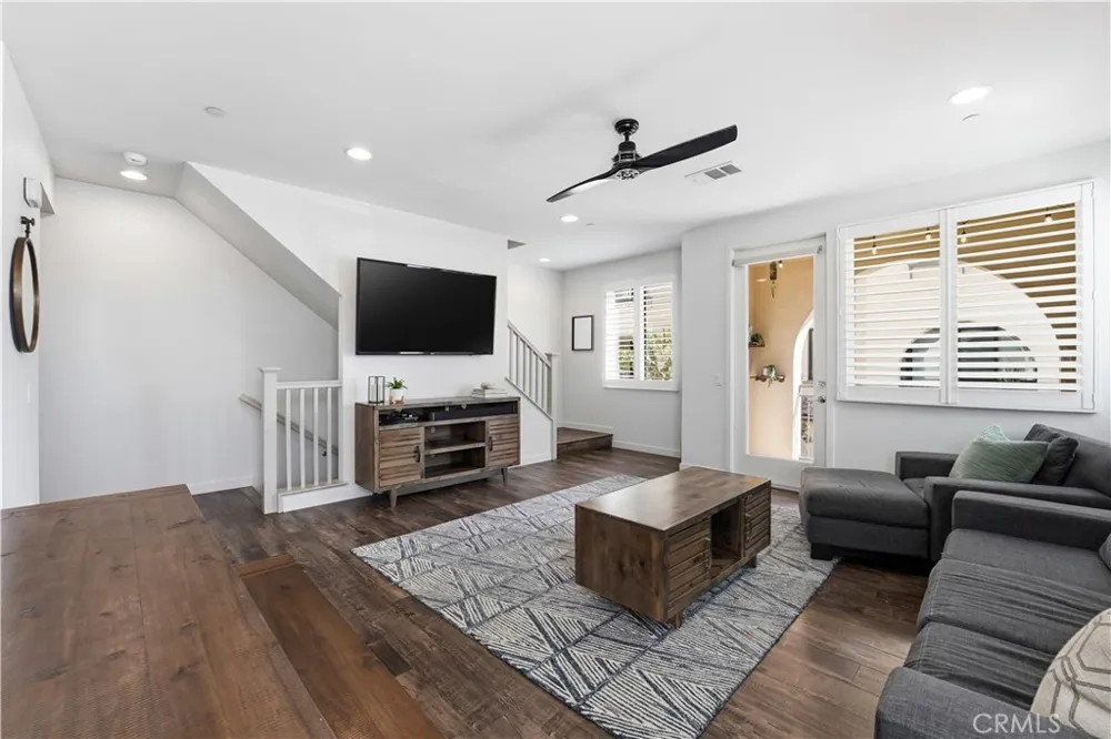 809 S Anaheim Boulevard #101 Anaheim, CA 92805