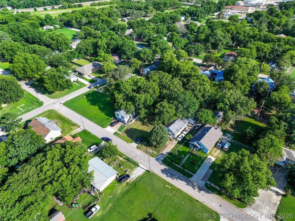 18 8th Avenue NE Ardmore, OK 73401