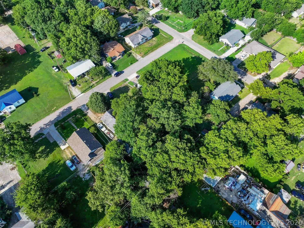 18 8th Avenue NE Ardmore, OK 73401