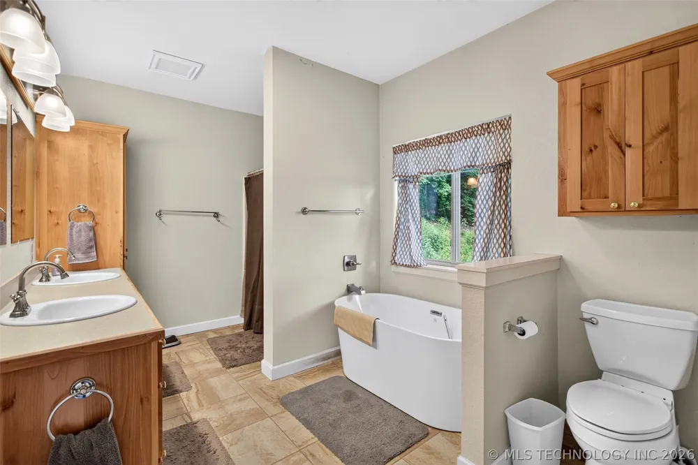 42313 County Road 510 Eucha, OK 74342