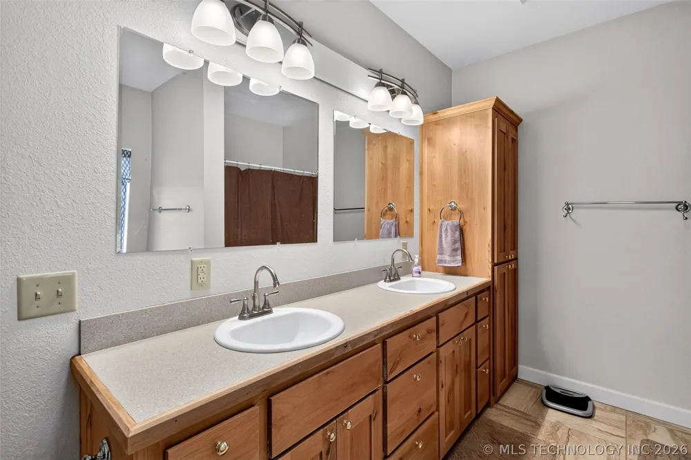 42313 County Road 510 Eucha, OK 74342