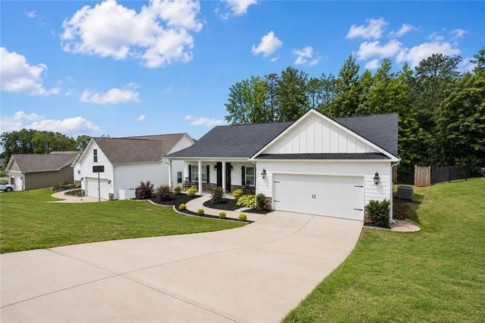 8851 St Andrews Parkway Winston, GA 30187