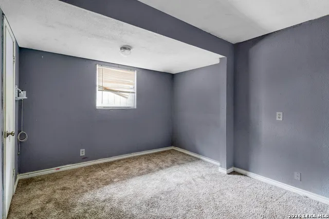 210 TEDDER ST San Antonio, TX 78211