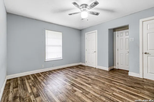 210 TEDDER ST San Antonio, TX 78211