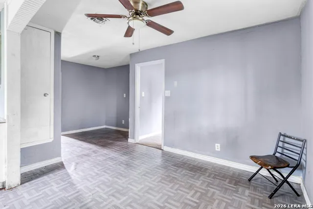 210 TEDDER ST San Antonio, TX 78211