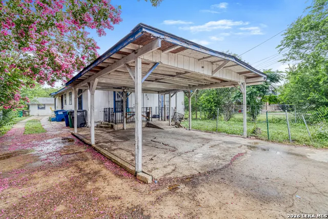 210 TEDDER ST San Antonio, TX 78211