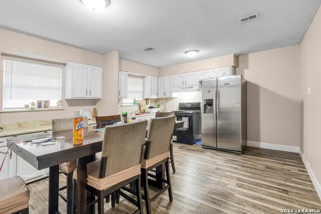 210 TEDDER ST San Antonio, TX 78211