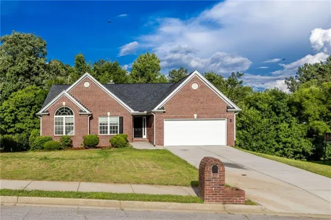 1784 Cedar Walk Lane