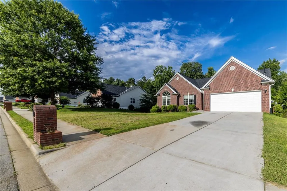 1784 Cedar Walk Lane Conley, GA 30288
