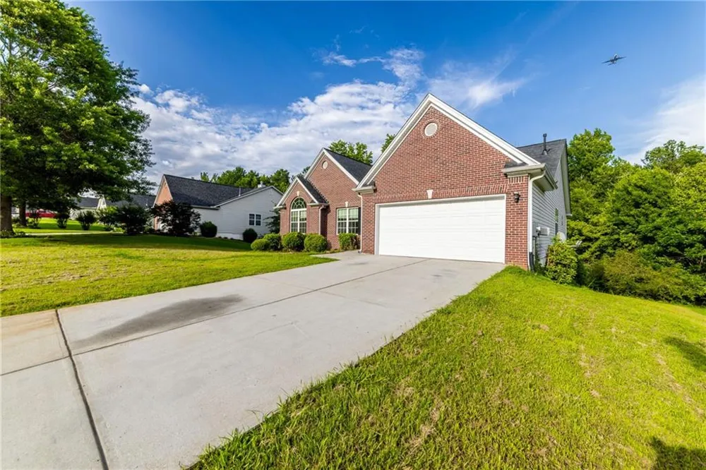 1784 Cedar Walk Lane Conley, GA 30288