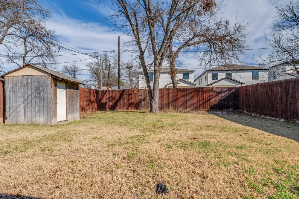 616 Wayne Street Dallas, TX 75223