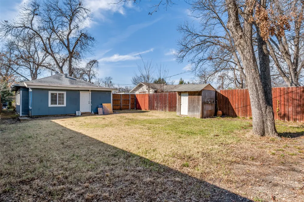 616 Wayne Street Dallas, TX 75223