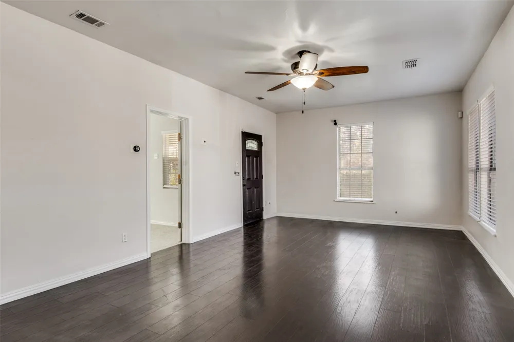 616 Wayne Street Dallas, TX 75223