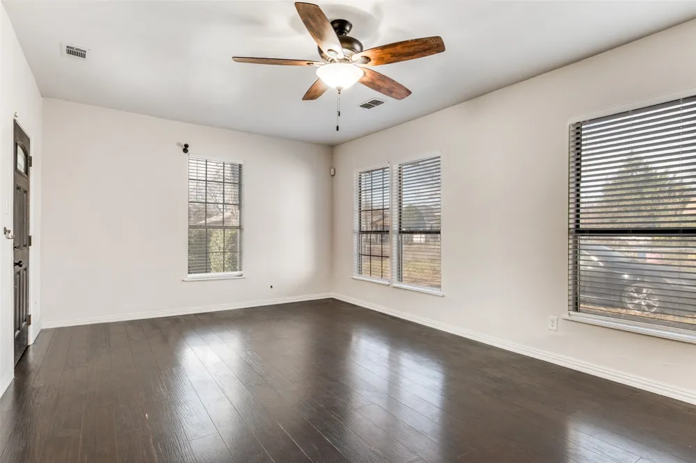 616 Wayne Street Dallas, TX 75223