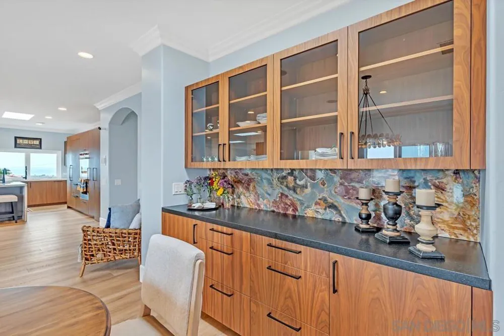 7564 Navigator Cir Carlsbad, CA 92011