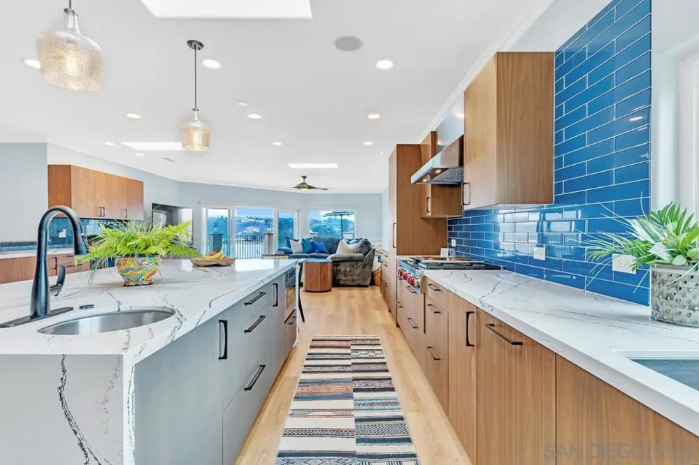 7564 Navigator Cir Carlsbad, CA 92011