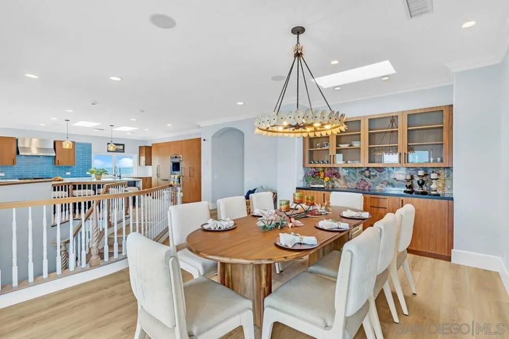 7564 Navigator Cir Carlsbad, CA 92011
