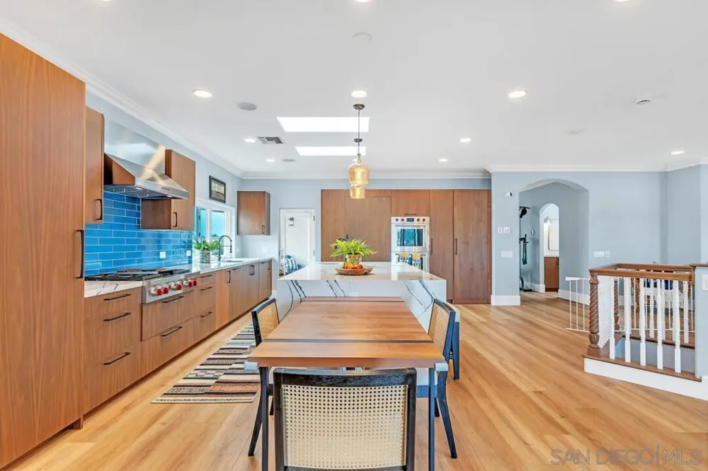 7564 Navigator Cir Carlsbad, CA 92011