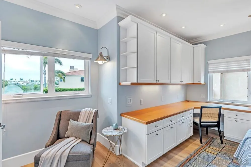 7564 Navigator Cir Carlsbad, CA 92011