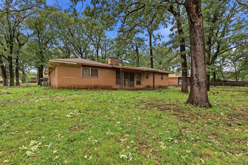 135 46th Street SW Paris, TX 75460
