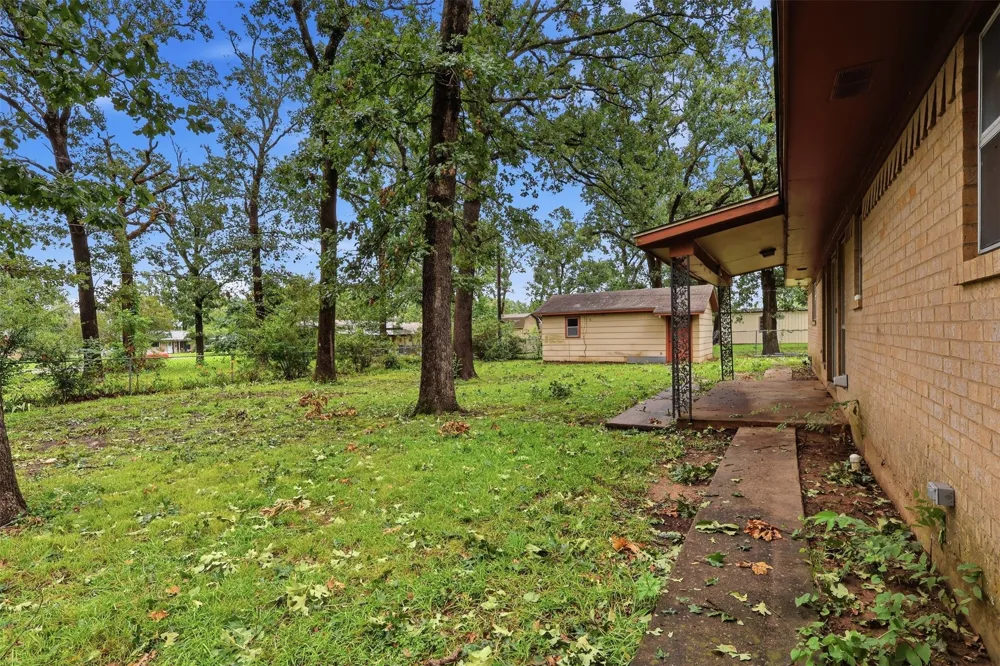 135 46th Street SW Paris, TX 75460