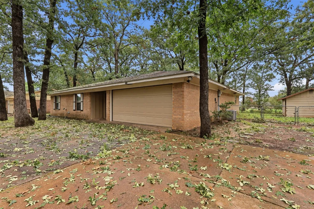 135 46th Street SW Paris, TX 75460