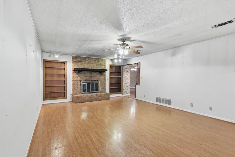 135 46th Street SW Paris, TX 75460
