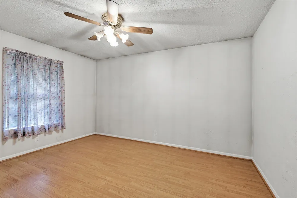 135 46th Street SW Paris, TX 75460