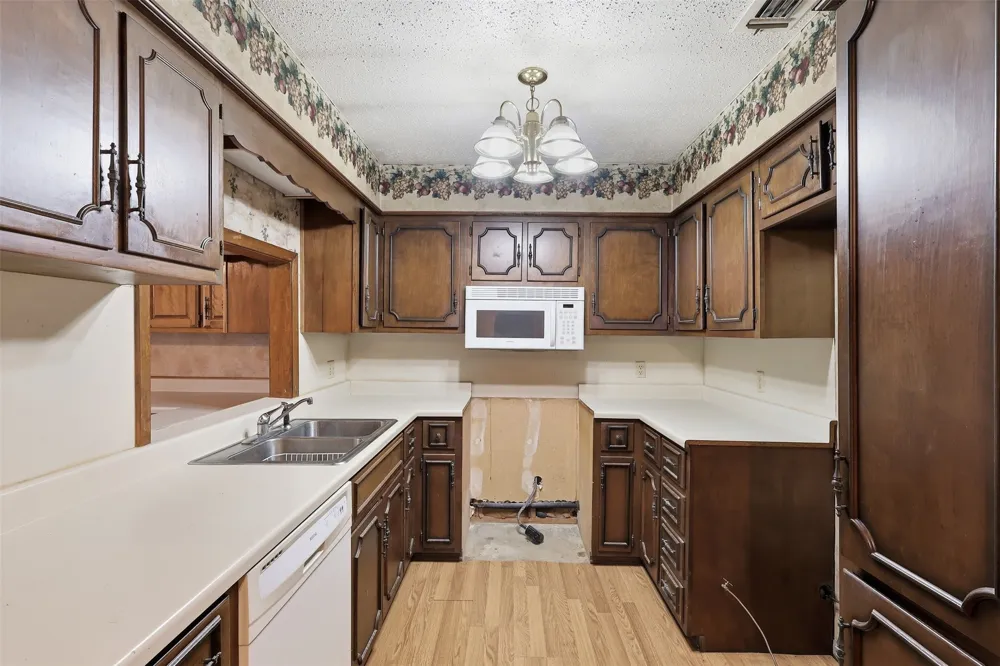 135 46th Street SW Paris, TX 75460