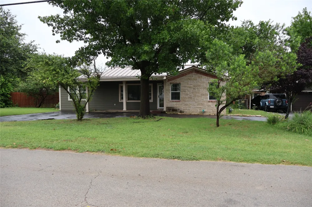 2516 Norfleet Street Sansom Park, TX 76114