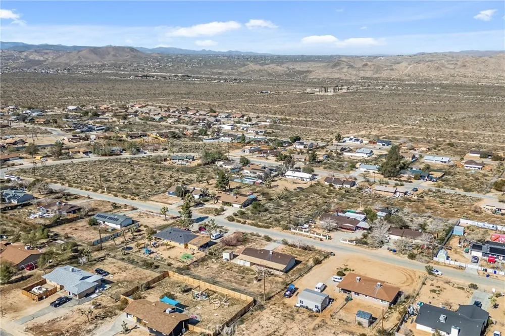 60425 Alta Mura Drive Joshua Tree, CA 92252