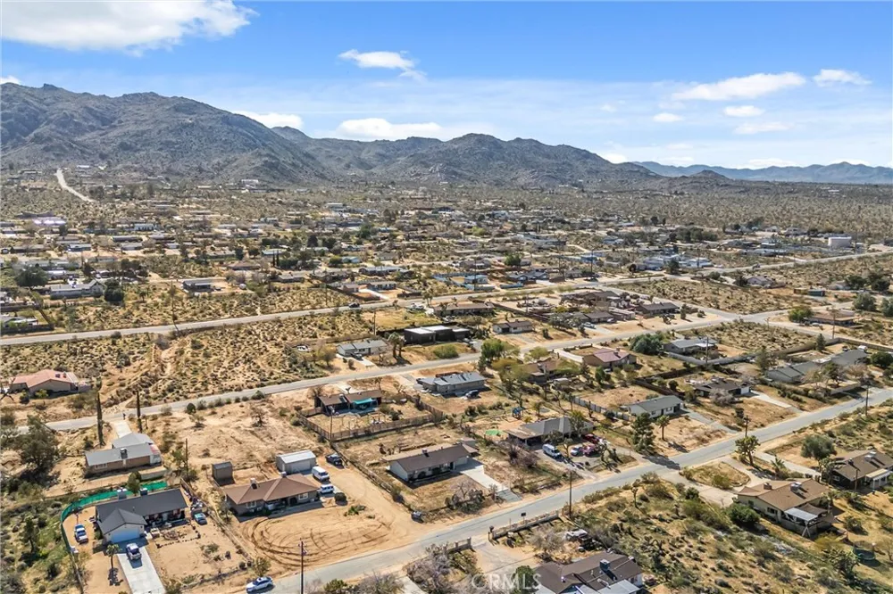 60425 Alta Mura Drive Joshua Tree, CA 92252