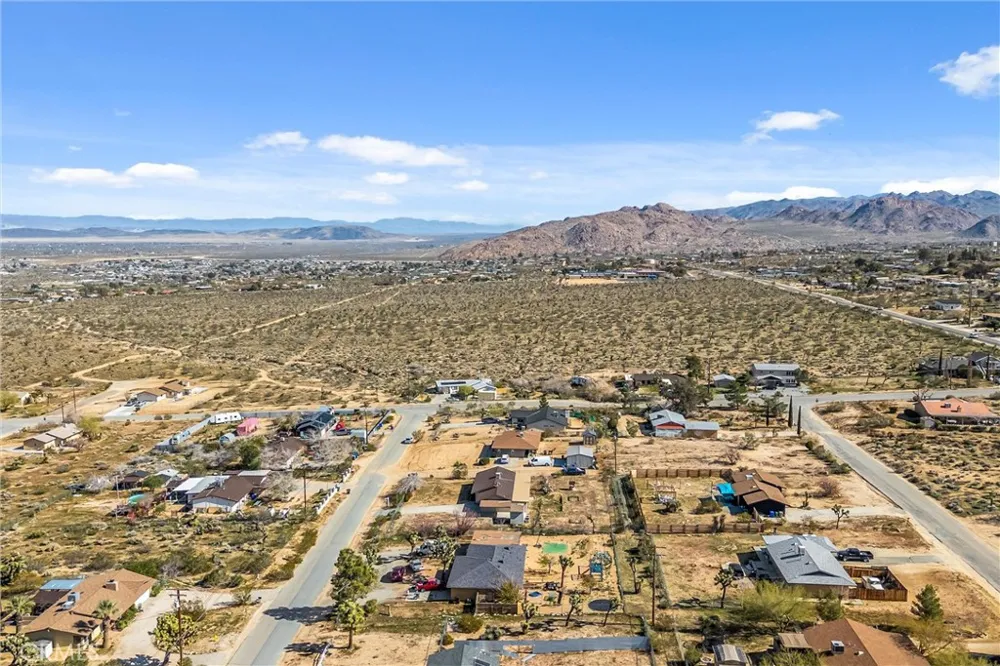 60425 Alta Mura Drive Joshua Tree, CA 92252