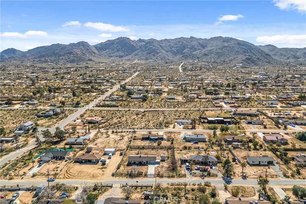 60425 Alta Mura Drive Joshua Tree, CA 92252