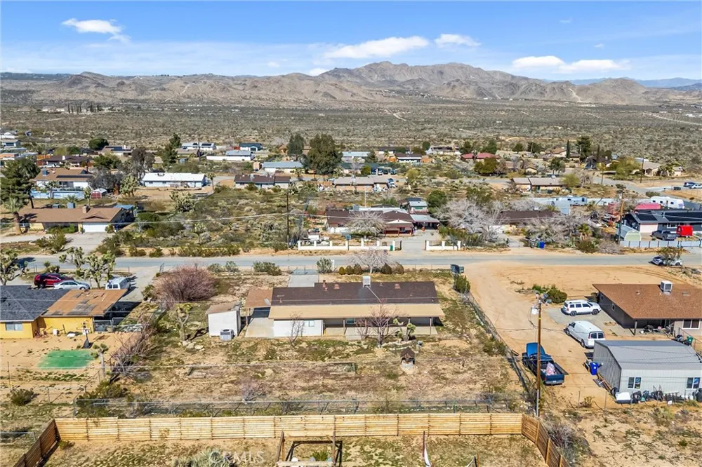 60425 Alta Mura Drive Joshua Tree, CA 92252