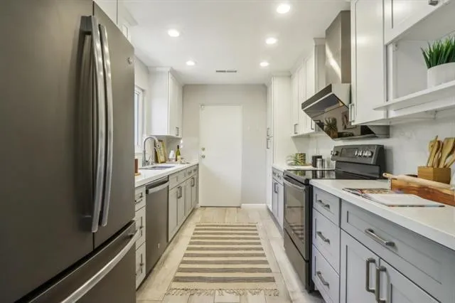 2171 Monterey Avenue Santa Clara, CA 95051