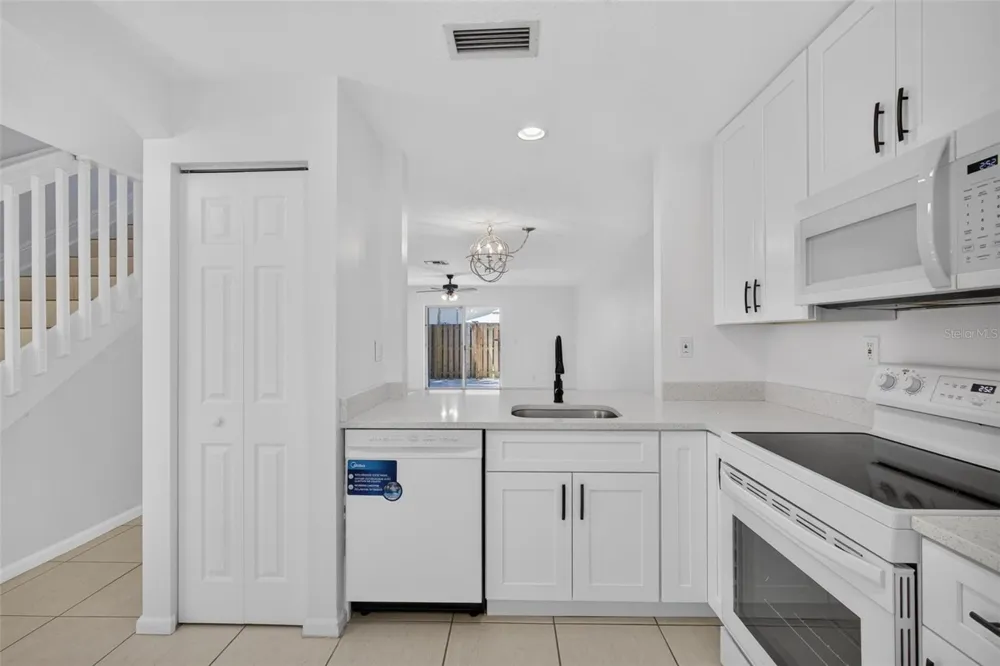 946 SUMMIT LAKE DRIVE West Palm Beach, FL 33406