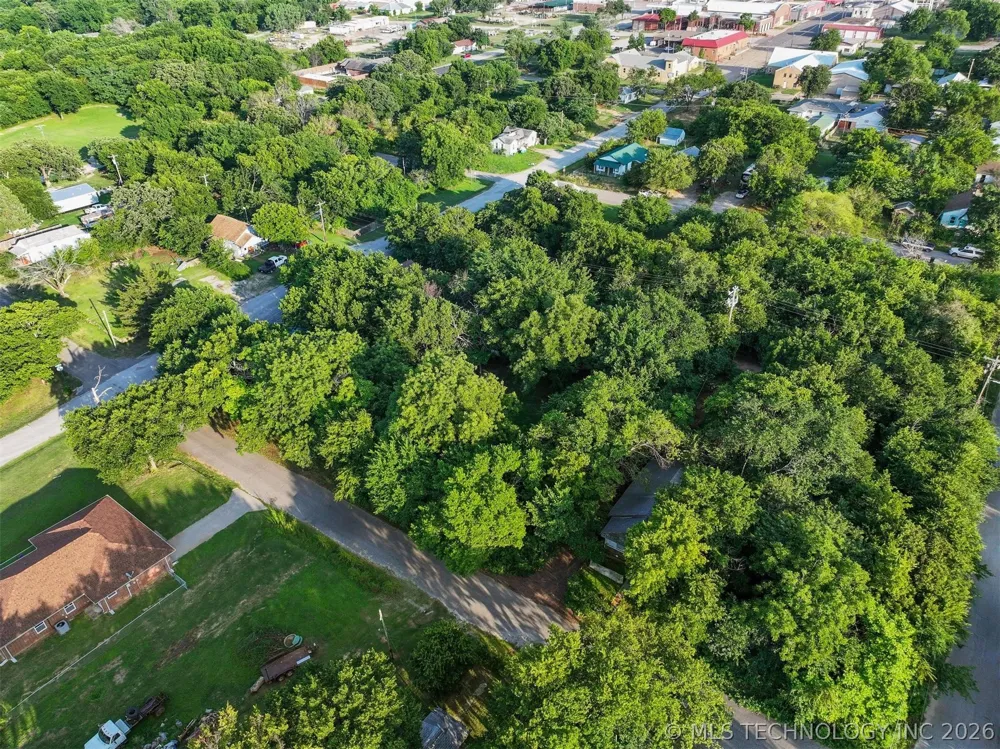 412 McGraw Street Healdton, OK 73438