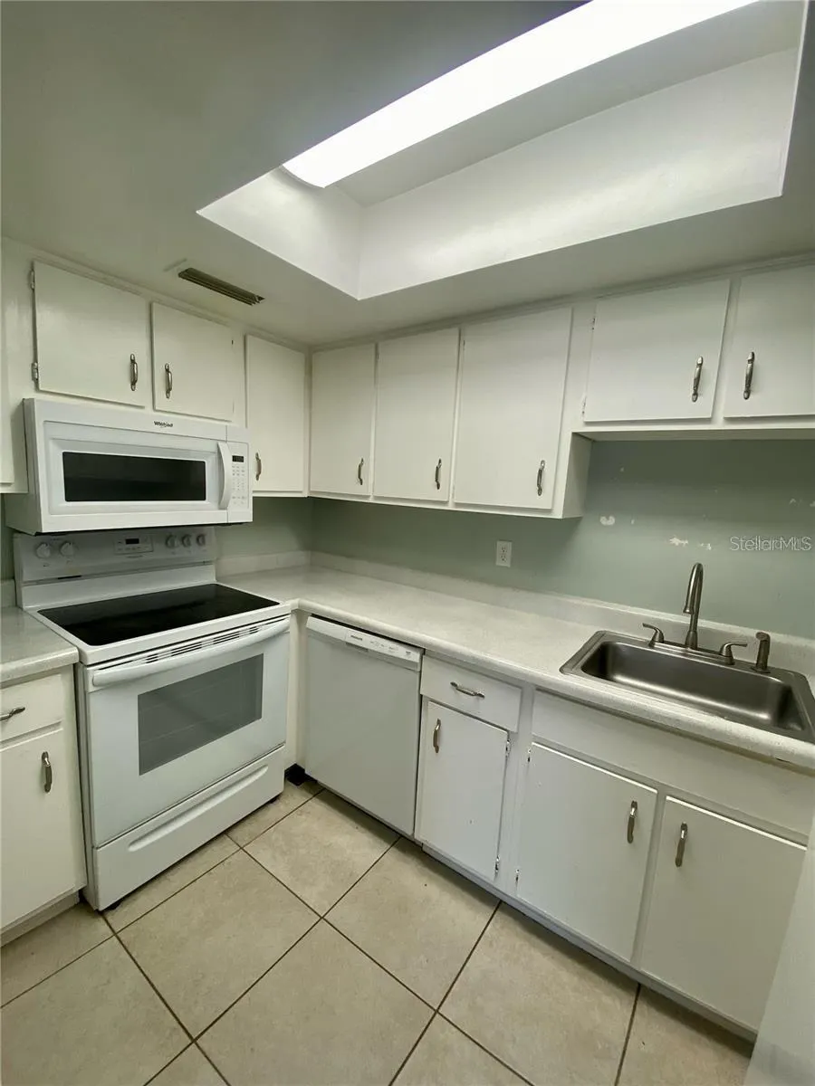 551 FLEMMING WAY #201 Maitland, FL 32751